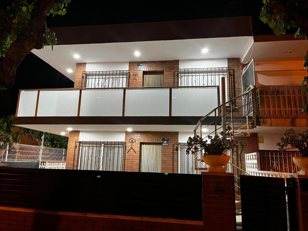 Apartamentos Calamari 1 & 2 サロウ エクステリア 写真